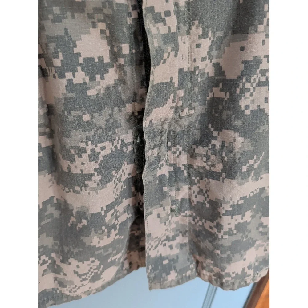 US Army ACU Coa Digital Camo Small Regular 67 To 71 In Chest 33 To 37. Sgt Patch